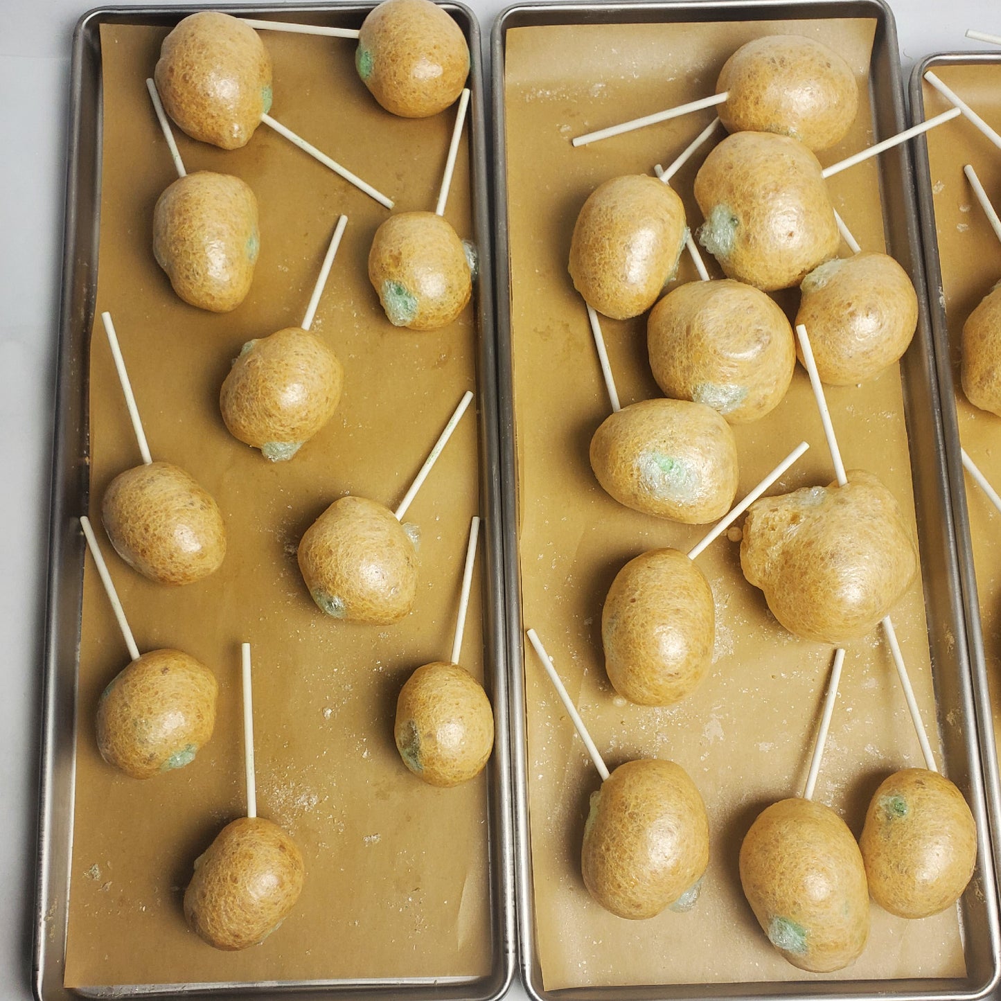 Puffed Caramel Apple Pops - Freeze Dried